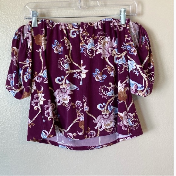 NWT Off-The-Shoulder Floral Printed Top - Picture 2 of 7
